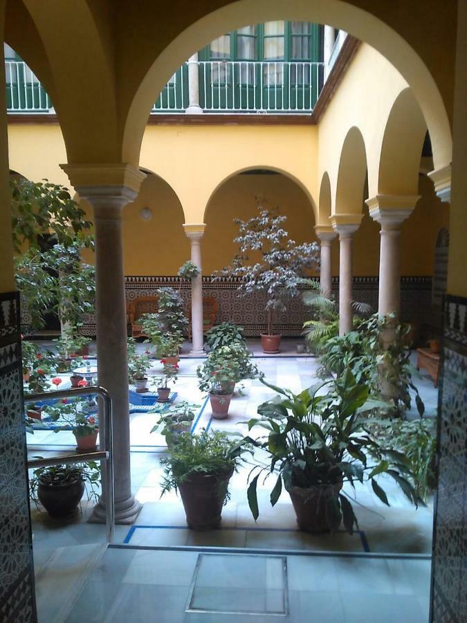 Holidays Isbilia Centro By Valcambre Σεβίλλη Εξωτερικό φωτογραφία